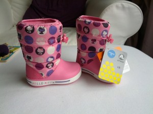 Idas nye Hello Kitty vinterstøvler fra Crocs