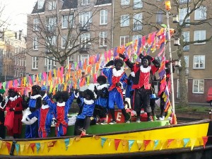 Sinterklaas og hans sorte slaver (Zwarte Piet'er)
